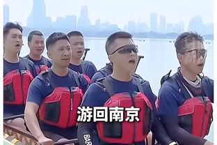 内维尔：曼联不该在本赛季炒滕哈赫，俱乐部结构性问题换教练没用